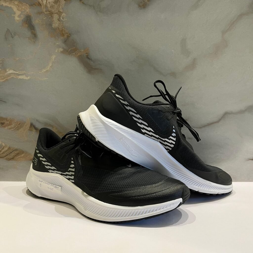 Nike Quest 3 Shield