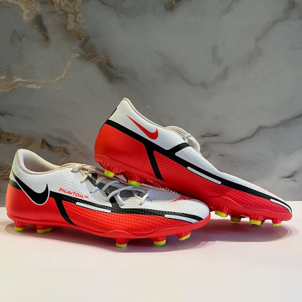 Nike Phantom GT2 Club MG Multi-ground Football Boot MRP 5000 Our Price 2899